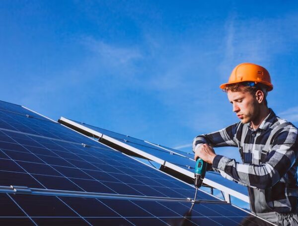 Professional Solar Panel Repair in Pasadena, CA